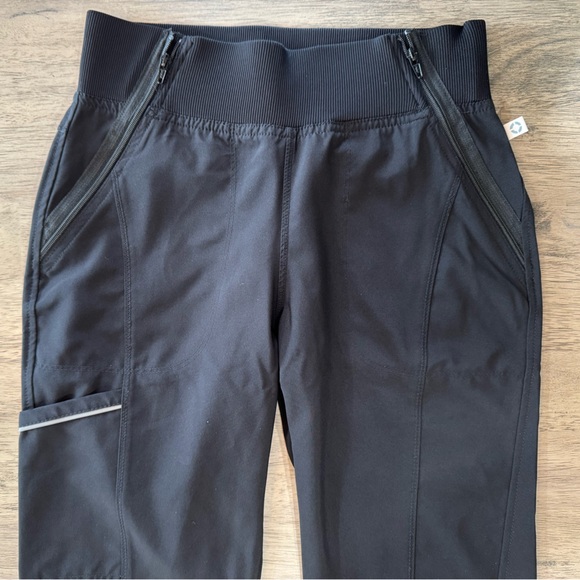 Cherokee Scrub Set - Picture 5 of 11